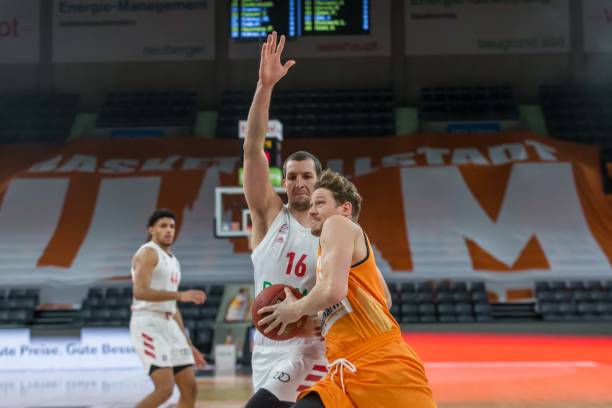 活动中赤裸 活动中赤裸